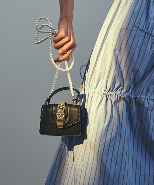 LAYMEE（レイミー）の「Avenir bag / アベニールバッグ（ショルダーバッグ・レディース・ブラック/レッド/グリーン/アイボリー・FREE）」の7枚目の写真