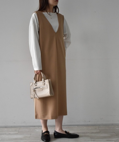 RANAN（ラナン）の「深Vネックジャンパースカート（レギュラー丈）（ジャンパースカート・レディース・ブラック/ネイビー/サンドグレー/キャメル/ベージュ・LL/M/L）」の22枚目の写真