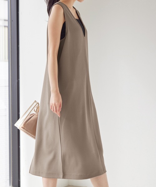 RANAN（ラナン）の「深Vネックジャンパースカート（レギュラー丈）（ジャンパースカート・レディース・ブラック/ネイビー/サンドグレー/キャメル/ベージュ・LL/M/L）」の13枚目の写真