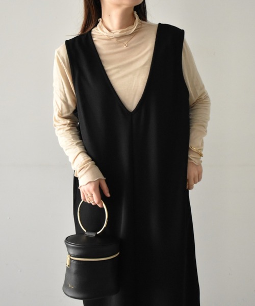 RANAN（ラナン）の「深Vネックジャンパースカート（レギュラー丈）（ジャンパースカート・レディース・ブラック/ネイビー/サンドグレー/キャメル/ベージュ・LL/M/L）」の20枚目の写真