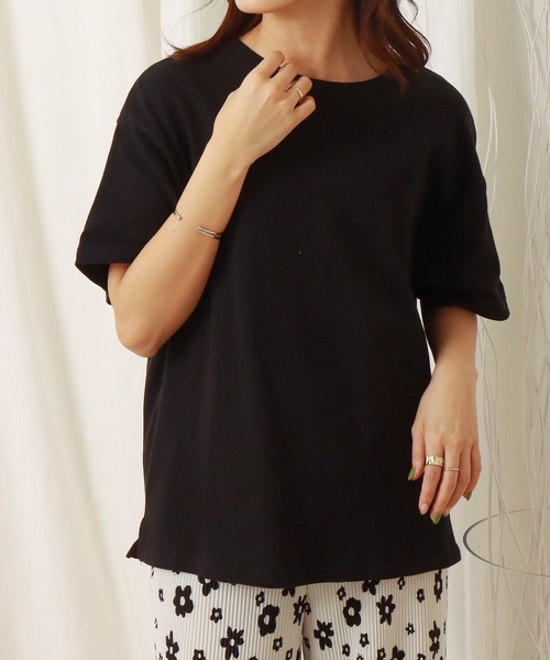 libelle more（リベル モア）の「天竺半袖プルオーバー（Tシャツ/カットソー・レディース・オフホワイト/ピンク/イエロー/ブラック/ベージュ・M/L）」の2枚目の写真