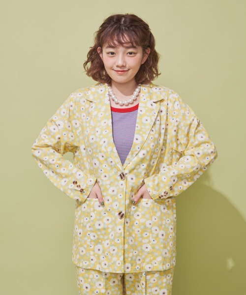 MERLOT(メルロー)の「レトロフラワージャケット/セットアップ(テーラードジャケット・レディース・パープル/イエロー/ブルー・FREE)」の18枚目の写真
