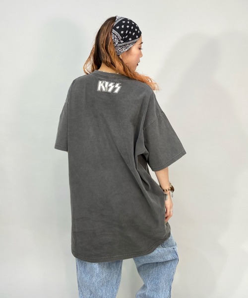 ムラサキスポーツ（ムラサキスポーツ）の「【ムラサキスポーツ別注】 KISS/キッス ビッグシルエット 古着風ロックTシャツ/ROCK Tシャツ  EP-MU001（Tシャツ/カットソー・レディース・ブラック/ホワイト・M/L）」の11枚目の写真