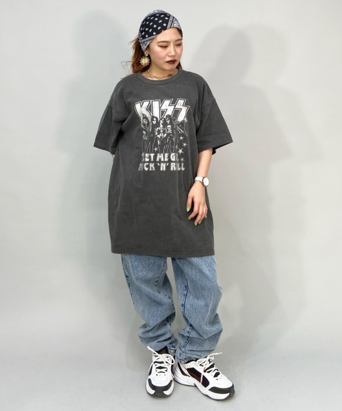ムラサキスポーツ（ムラサキスポーツ）の「【ムラサキスポーツ別注】 KISS/キッス ビッグシルエット 古着風ロックTシャツ/ROCK Tシャツ  EP-MU001（Tシャツ/カットソー・レディース・ブラック/ホワイト・M/L）」の12枚目の写真
