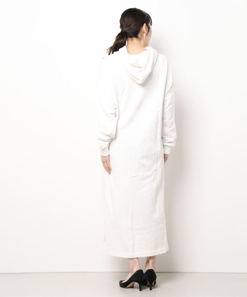 Kare/ME(カーミー)の「Kare/ME(カーミー)別注MY AD パーカーワンピース(ワンピース・レディース・ホワイト・FREE)」の13枚目の写真