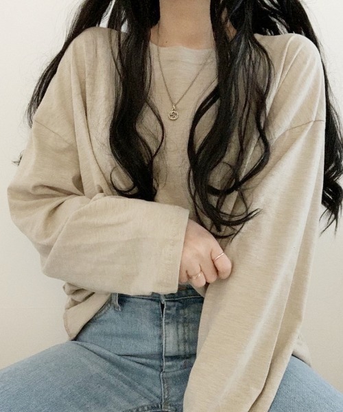 PARKS TOKYO SELECT(パークストウキョウセレクト)の「ルーズシルエット スラブ ロングスリーブTシャツ(Tシャツ/カットソー・レディース・ホワイト/ブラック/ベージュ/パープル/カーキ/ピンク/イエロー/オレンジ/ブルー・FREE)」の4枚目の写真