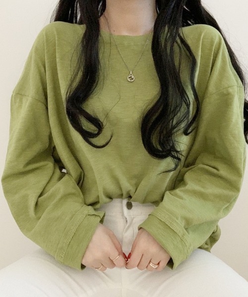 PARKS TOKYO SELECT(パークストウキョウセレクト)の「ルーズシルエット スラブ ロングスリーブTシャツ(Tシャツ/カットソー・レディース・ホワイト/ブラック/ベージュ/パープル/カーキ/ピンク/イエロー/オレンジ/ブルー・FREE)」の5枚目の写真