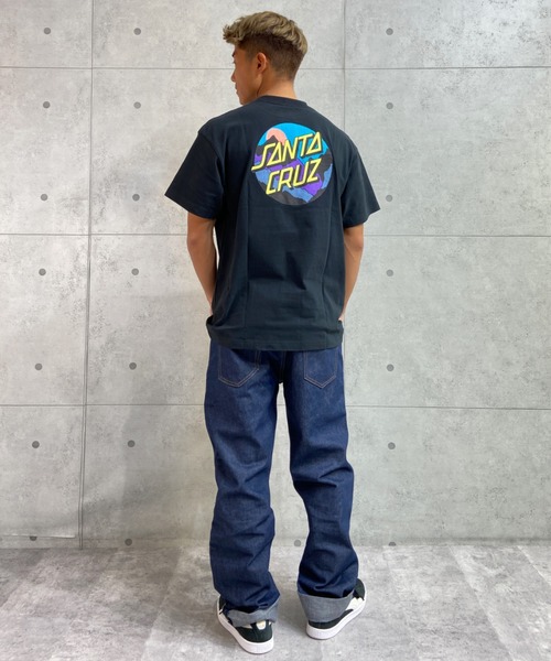 SANTA CRUZ(サンタクルーズ)の「【ムラサキスポーツ別注】SANTACRUZ/サンタクルーズ ルーズフィット バックプリントTシャツ 502222404(Tシャツ/カットソー・メンズ・ブラック/ホワイト/グリーン・M/L/XL)」の11枚目の写真