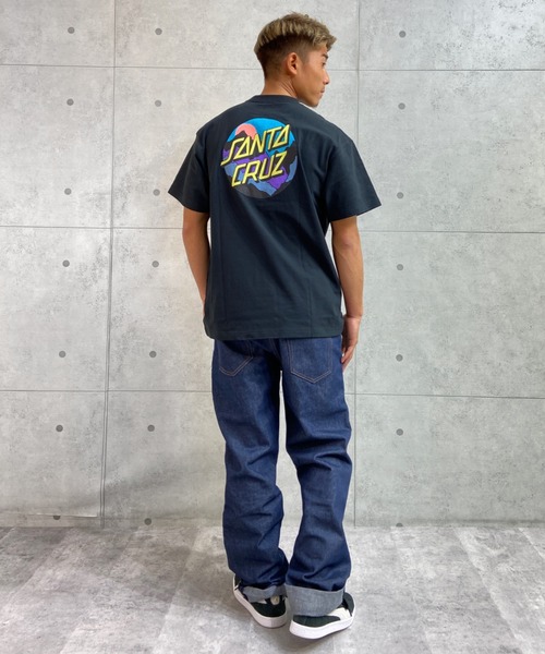 SANTA CRUZ(サンタクルーズ)の「【ムラサキスポーツ別注】SANTACRUZ/サンタクルーズ ルーズフィット バックプリントTシャツ 502222404(Tシャツ/カットソー・メンズ・ブラック/ホワイト/グリーン・M/L/XL)」の10枚目の写真
