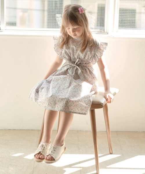Lycee mine(リセマイン)の「コットンふりふりワンピース【デザイン2】(ワンピース・キッズ・ラベンダー/キナリ/ネイビー/エメラルド/ブラック/ベージュ/ライトブルー/アイボリー/マスタード・100cm/110cm/120cm/130cm/140cm)」の8枚目の写真