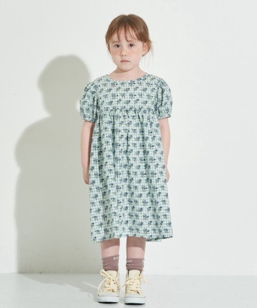 Lycee mine(リセマイン)の「コットンふりふりワンピース【デザイン2】(ワンピース・キッズ・ラベンダー/キナリ/ネイビー/エメラルド/ブラック/ベージュ/ライトブルー/アイボリー/マスタード・100cm/110cm/120cm/130cm/140cm)」の6枚目の写真