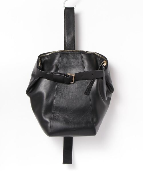 ALLSAINTS(オールセインツ)の「ANOUCK 2-IN-1 LEATHER BACKPACK | ANOUCK 2-IN-1 レザー バックパック(バックパック/リュック・レディース・グリーン系/ブラック・ONE SIZE)」の7枚目の写真