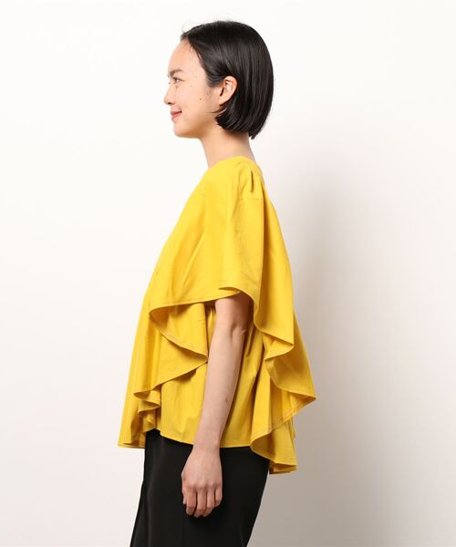 NICOLE white(ニコルホワイト)の「ペザント風フリルギャザーTEE(Tシャツ/カットソー・レディース・ブラック/イエロー/ブルー/レンガ・FREE)」の6枚目の写真