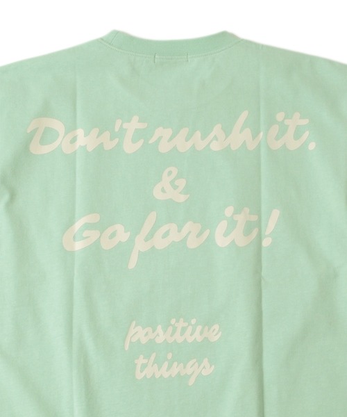 GLAZOS（グラソス）の「天竺・ドロップショルダーBIGロゴバックプリント半袖Tシャツ（Tシャツ/カットソー・キッズ・ライトグリーン/パープル/オフホワイト・160cm/130cm/150cm/140cm/170cm）」の7枚目の写真