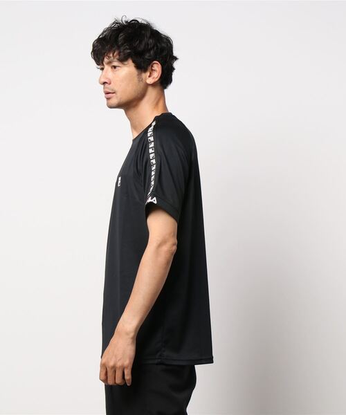 FILA(フィラ)の「【FILA:フィラ】冷感メッシュ半袖Tシャツ(Tシャツ/カットソー・メンズ・ホワイト/ブラック/グレー・MEDIUM/LARGE/X-LARGE)」の4枚目の写真