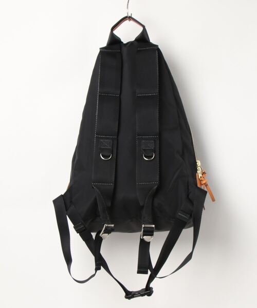FREDRIK PACKERS(フレドリックパッカーズ)の「【W】【it】【FREDRIK PACKERS】420D DAY PACK(バックパック/リュック・レディース・ブラック/シルバーグレー/ホワイト/オリーブ/ネイビー/タン・FREE)」の10枚目の写真