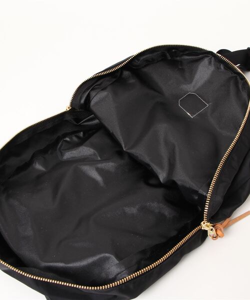 FREDRIK PACKERS(フレドリックパッカーズ)の「【W】【it】【FREDRIK PACKERS】420D DAY PACK(バックパック/リュック・レディース・ブラック/シルバーグレー/ホワイト/オリーブ/ネイビー/タン・FREE)」の8枚目の写真