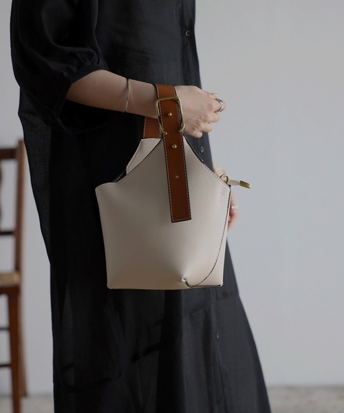 Bonjour Sagan（ボンジュールサガン）の「ステッチデザインバケットバッグ（ハンドバッグ・レディース・ブラック/ブラウン/アイボリー・FREE）」の17枚目の写真