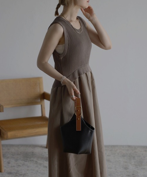 Bonjour Sagan（ボンジュールサガン）の「ステッチデザインバケットバッグ（ハンドバッグ・レディース・ブラック/ブラウン/アイボリー・FREE）」の9枚目の写真