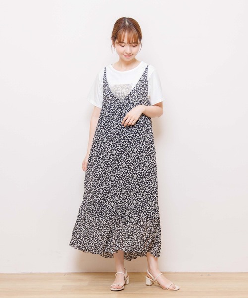 flower（フラワー）の「ブリージーフラワーワンピース（ワンピース・レディース・ブラック/ベージュ/グリーン・FREE）」の2枚目の写真