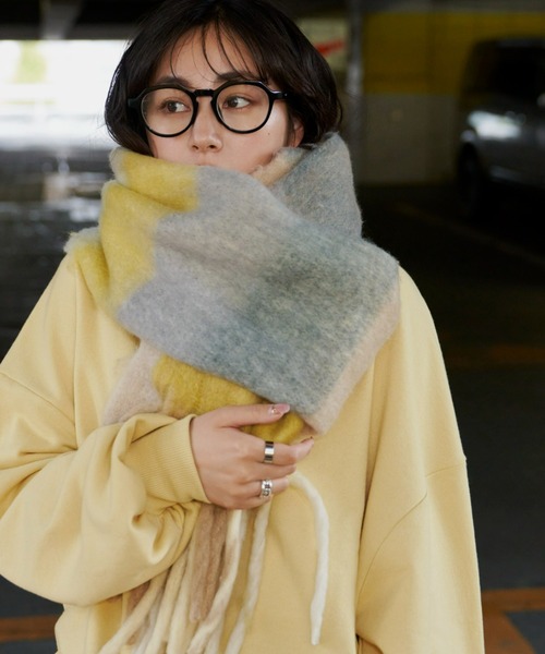 Auntie Rosa Holiday（アンティローザホリデー）の「チェックボリュームマフラー（マフラー・レディース・パープル/グリーン/イエロー・FREE）」の2枚目の写真