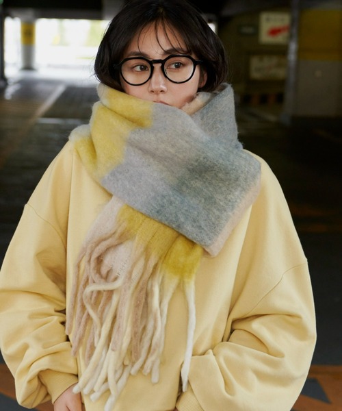 Auntie Rosa Holiday（アンティローザホリデー）の「チェックボリュームマフラー（マフラー・レディース・パープル/グリーン/イエロー・FREE）」の4枚目の写真