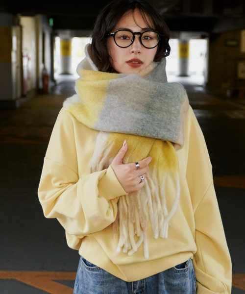 Auntie Rosa Holiday（アンティローザホリデー）の「チェックボリュームマフラー（マフラー・レディース・パープル/グリーン/イエロー・FREE）」の5枚目の写真