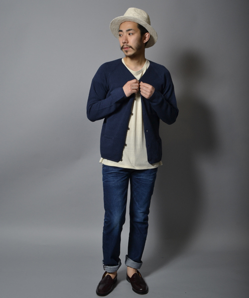 AMERICAN RAG CIE（アメリカンラグシー）の「AMERICAN RAG CIE ラーベン編みカーディガン（カーディガン/ボレロ・メンズ・オートミール/ネイビー・1/2）」の11枚目の写真