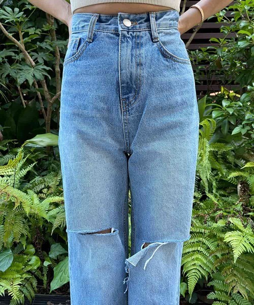 esutoreja(エストレジャ)の「ダメージルーズデニム(デニムパンツ・レディース・ブルー・S/M)」の5枚目の写真