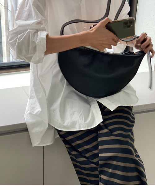 BEARDSLEY（ビアズリー）の「ウシロタックシンプルシャツ（シャツ/ブラウス・レディース・ホワイト・FREE）」の4枚目の写真