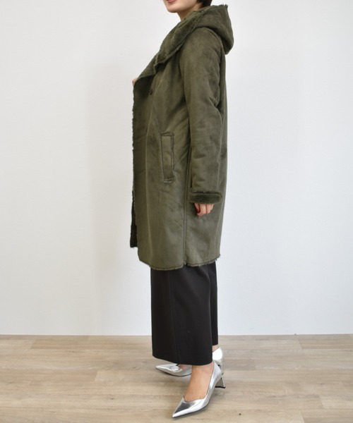 aunt lily(アントリリー)の「フェイクムートンフーディーコート(その他アウター・レディース・ベージュ/カーキ/ダークブルー・9号/7号/11号)」の4枚目の写真