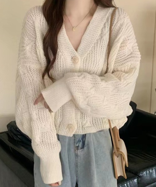 DAY CLOSET（デイ クローゼット）の「【ゆるっと羽織れるクロップド丈】ローゲージ ニット ドルマンカーディガン レディース（カーディガン/ボレロ・レディース・ホワイト/ピンク/ブルー・ONE SIZE）」の4枚目の写真