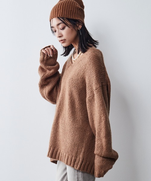 CHIC STYLE(シックスタイル)の「<大きいサイズ>Vネックヘアリーニットプルオーバー シックスタイル(ニット/セーター・レディース・グレー/モカ・5L/8L/4L/6L/L/LL/3L)」の8枚目の写真