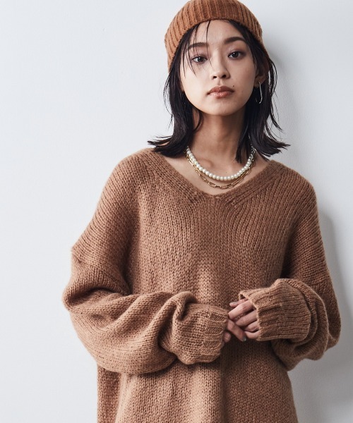 CHIC STYLE(シックスタイル)の「<大きいサイズ>Vネックヘアリーニットプルオーバー シックスタイル(ニット/セーター・レディース・グレー/モカ・5L/8L/4L/6L/L/LL/3L)」の3枚目の写真