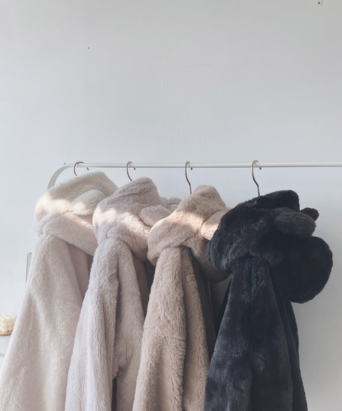 AS KNOW AS plus(アズノゥアズプラス)の「♪エコファー フーディブルゾン 【2023AWアイテム】(ブルゾン・レディース・ブラック/アイボリー/モカ/ホワイト系その他/ブラック系その他/グレー系その他/ブラウン系その他/グレイッシュベージュ・FREE)」の17枚目の写真