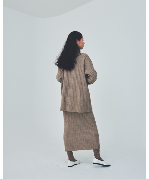 THEATRE PRODUCTS(シアタープロダクツ)の「ワイドリブタイトロングスカート(スカート・レディース・アイボリー/ベージュ/ブラウン・FREE)」の4枚目の写真