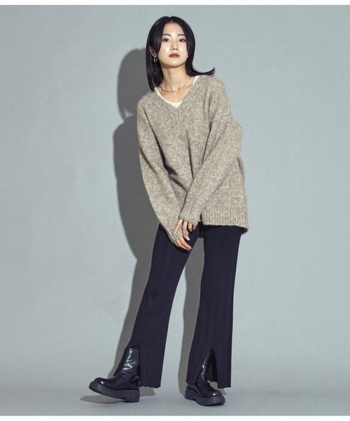 ANAP(アナップ)の「ランダムリブセンタースリットニットパンツ(その他パンツ・レディース・ブラック/ダークグレー・FREE)」の3枚目の写真