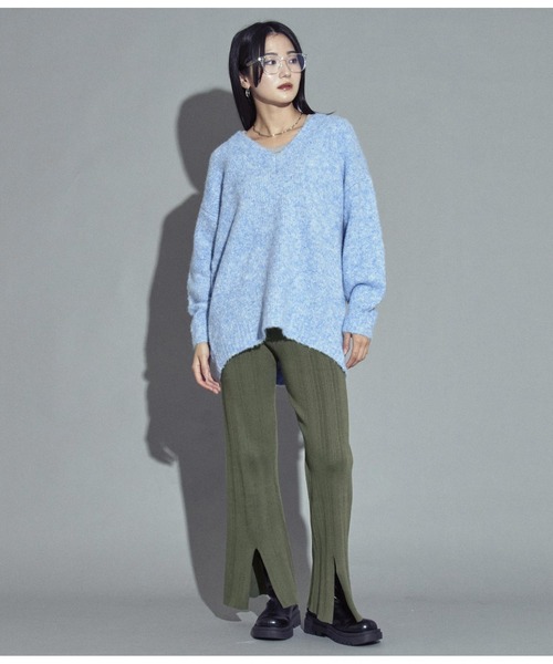 ANAP(アナップ)の「ランダムリブセンタースリットニットパンツ(その他パンツ・レディース・ブラック/ダークグレー・FREE)」の4枚目の写真