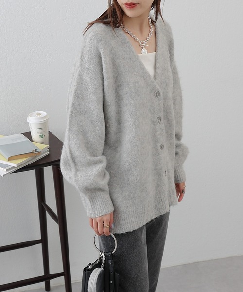 COLONY 2139（コロニートゥーワンスリーナイン）の「起毛Vネックルーズカーディガン（カーディガン/ボレロ・レディース・ブラック/グレー/オフホワイト・FREE）」の11枚目の写真