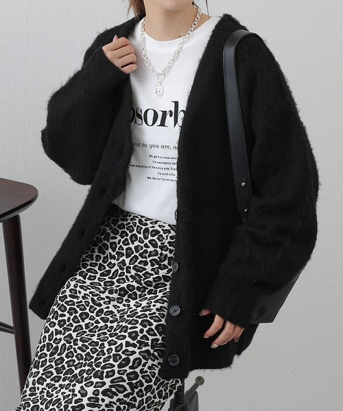 COLONY 2139（コロニートゥーワンスリーナイン）の「起毛Vネックルーズカーディガン（カーディガン/ボレロ・レディース・ブラック/グレー/オフホワイト・FREE）」の5枚目の写真