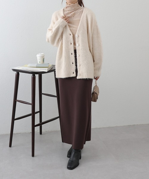 COLONY 2139（コロニートゥーワンスリーナイン）の「起毛Vネックルーズカーディガン（カーディガン/ボレロ・レディース・ブラック/グレー/オフホワイト・FREE）」の21枚目の写真