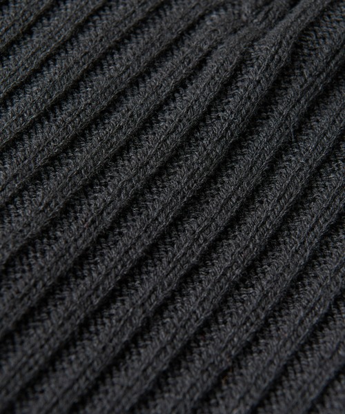 un dix cors（アンディコール）の「旬なデザイン　ハイネックハーフZIPニットプルオーバー（ニット/セーター・レディース・レッド/ブラック/ライトベージュ・FREE）」の15枚目の写真