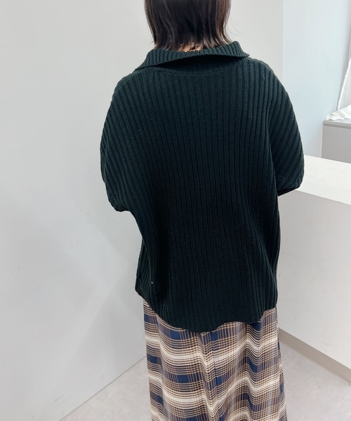 un dix cors（アンディコール）の「旬なデザイン　ハイネックハーフZIPニットプルオーバー（ニット/セーター・レディース・レッド/ブラック/ライトベージュ・FREE）」の11枚目の写真