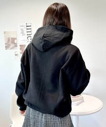 CECIL McBEE（セシルマクビー）の「リバイバルロゴフーディー