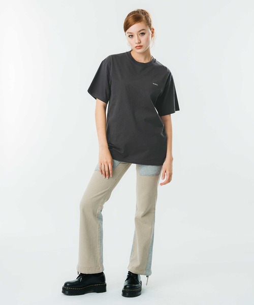 X-girl（エックスガール）の「FACE S/S TEE（Tシャツ/カットソー・レディース・ホワイト/ピンク/チャコール・S/M/L/XL）」の11枚目の写真