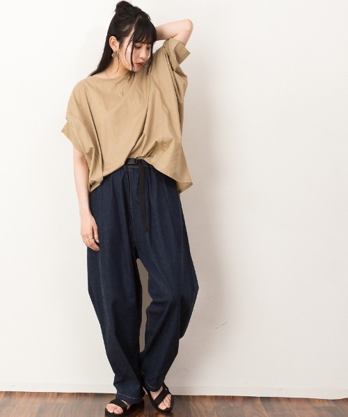 atONE(アットワン)の「atONE 透け感ローン変形ドルマンプルオーバー 半袖(シャツ/ブラウス・レディース・ブラック/オフホワイト/ベージュ・M-L/4L~5L/LL~3L)」の21枚目の写真
