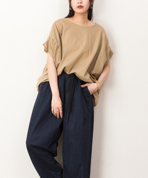 atONE(アットワン)の「atONE 透け感ローン変形ドルマンプルオーバー 半袖(シャツ/ブラウス・レディース・ブラック/オフホワイト/ベージュ・M-L/4L~5L/LL~3L)」の19枚目の写真