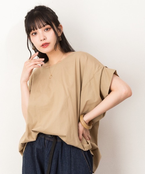 atONE(アットワン)の「atONE 透け感ローン変形ドルマンプルオーバー 半袖(シャツ/ブラウス・レディース・ブラック/オフホワイト/ベージュ・M-L/4L~5L/LL~3L)」の16枚目の写真