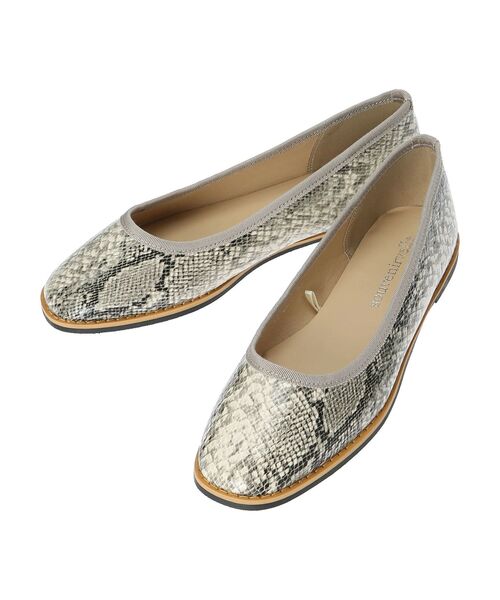 Green　Parks（グリーンパークス）の「・souvenirvelle　　ピースパンプス（パンプス・レディース・ブラック/アイボリー/パイソン・S/M/L/LL）」の13枚目の写真