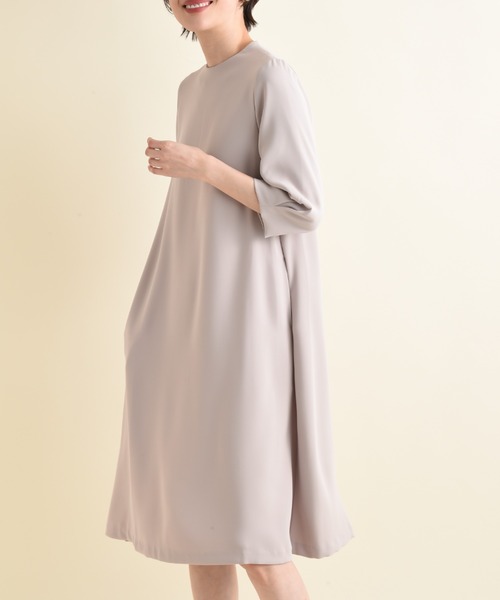 anana(アナナ)の「【anana】後パール付きワンピース(ワンピース・レディース・ブラック/グレイッシュベージュ・FREE)」の9枚目の写真